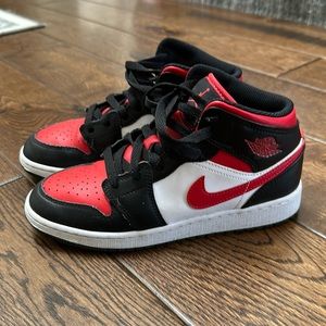 Big boys Nike Air Jordan sneakers size 5